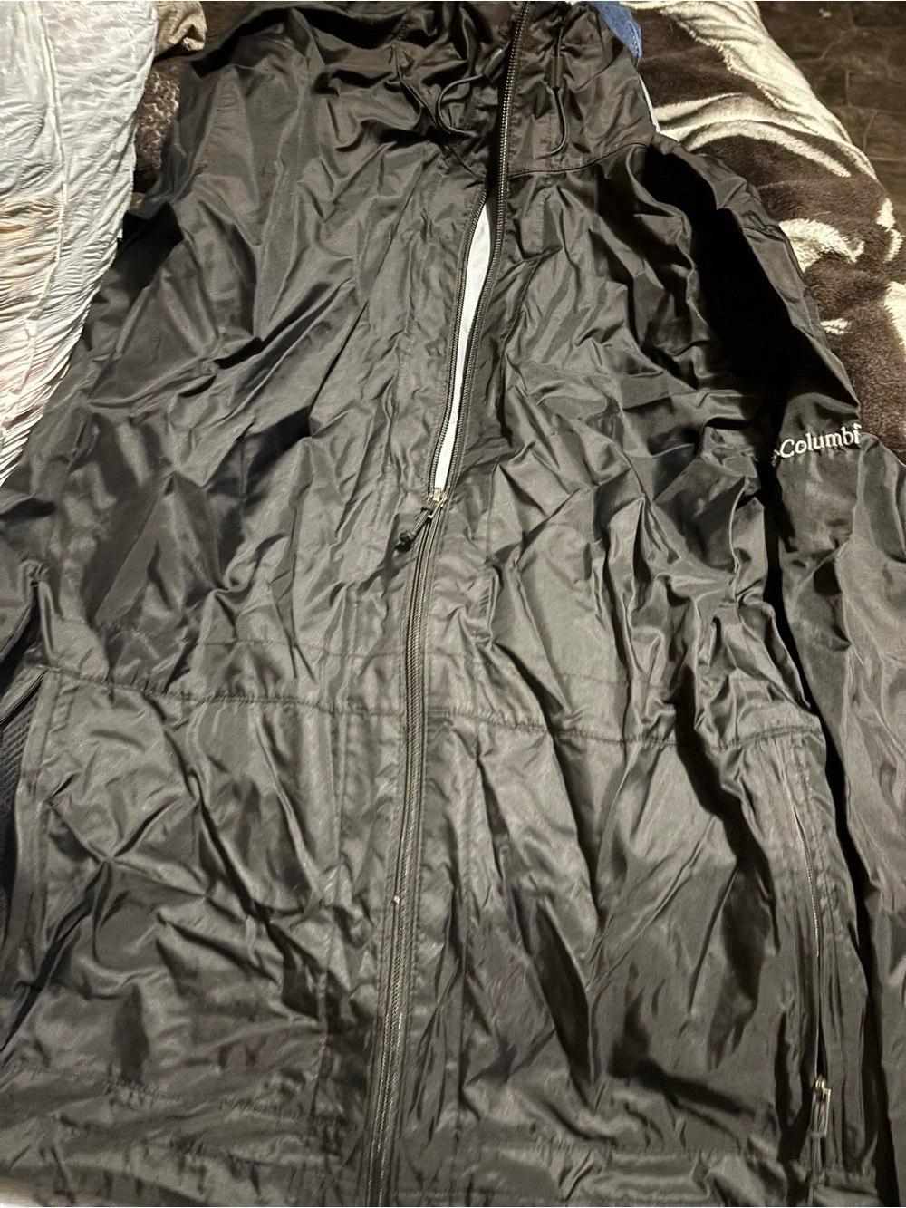 Large Columbia Black Women's Raincoat with Hood